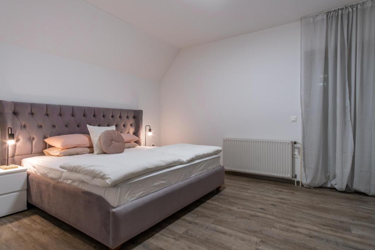 Apartament Park Siska *